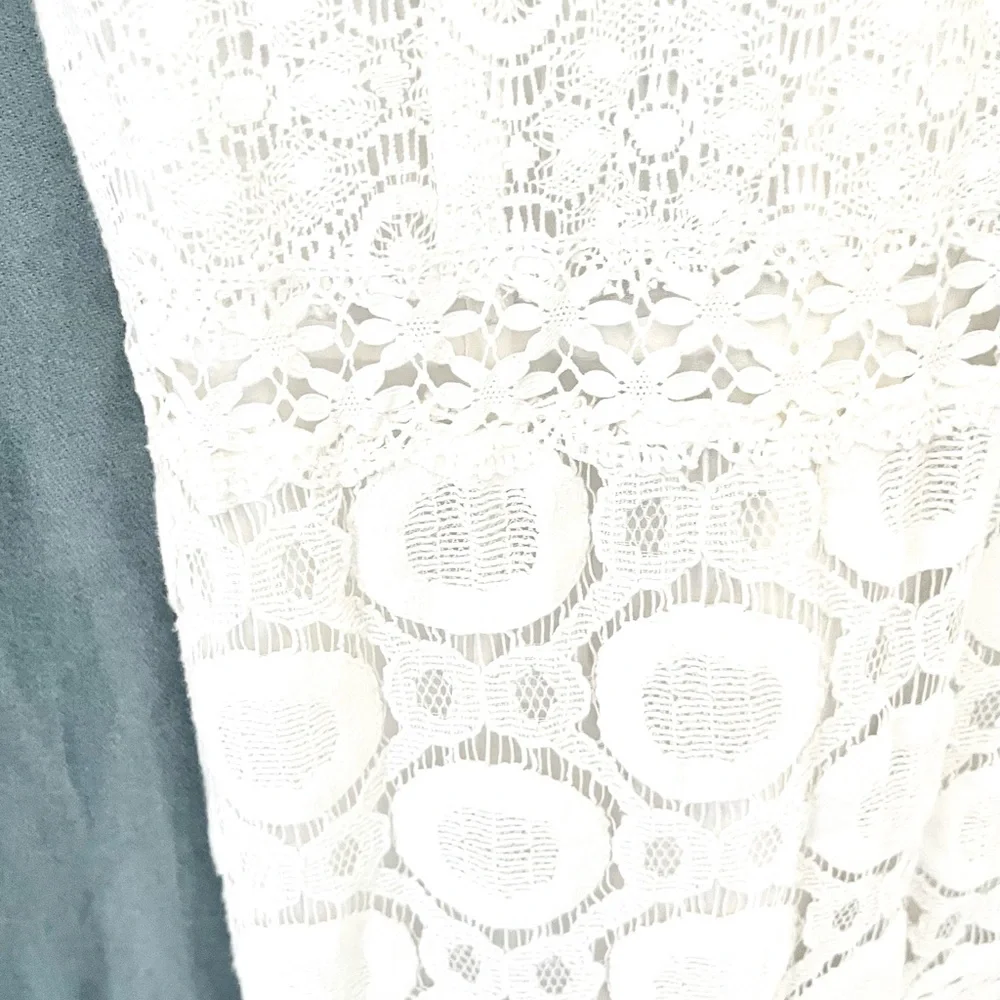 NANETTE LEPORE- Elegant White Lace Dress - Picture 5 of 5